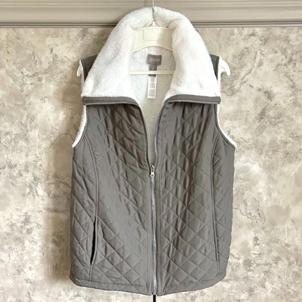 CHICO'S Greige/Ivory Faux Fur Lined Quilted Zippered Vest